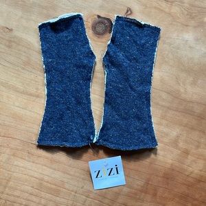 Cut Loose fingerless gloves